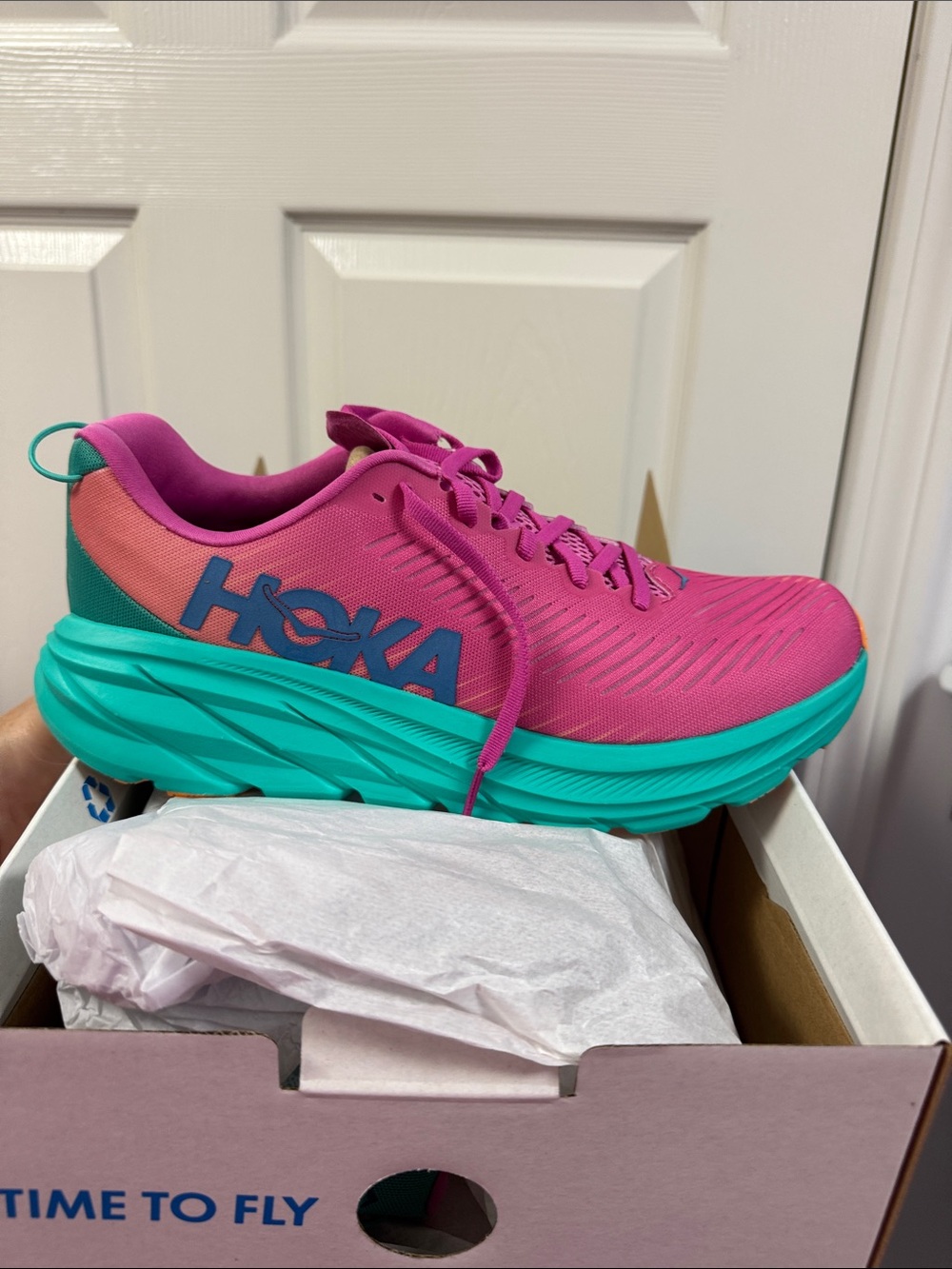 NEW women’s Size 10 Hoka W Rincon 3 pink and green Shoe in Box